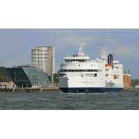 796_81 Ein Fährschiff der Vogelfluglinie verlässt den Hamburger Hafen. | Grosse Elbstrasse - Bilder vom Altonaer Hafenrand.